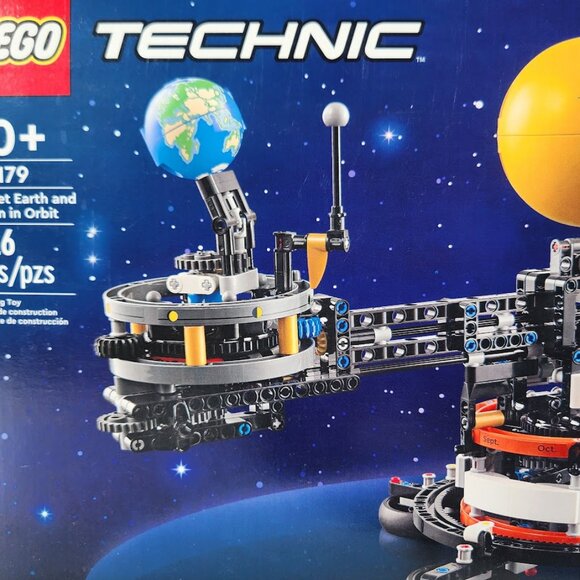 42179 LEGO Technic Planet Earth Moon Sun in Orbit Building Set Outer Space Solar - Picture 10 of 15